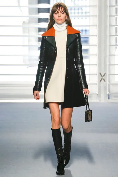 Look 1